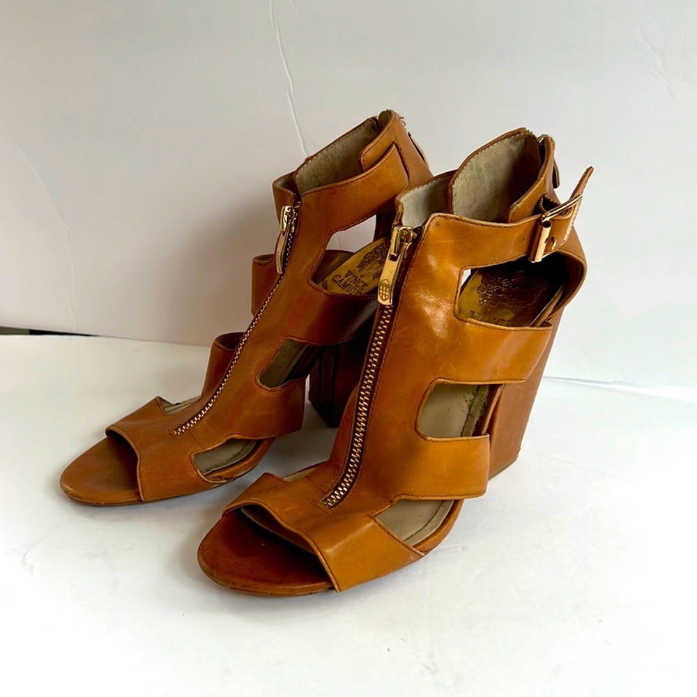 Vince Camuto heel sandals 7.5 Marleau peep toe strapped gladiator